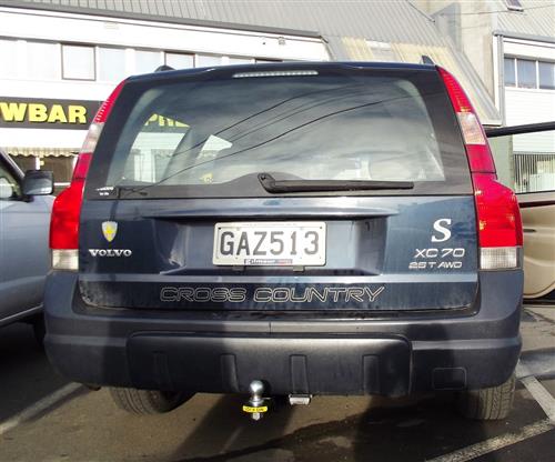 Volvo xc70 deals towbar